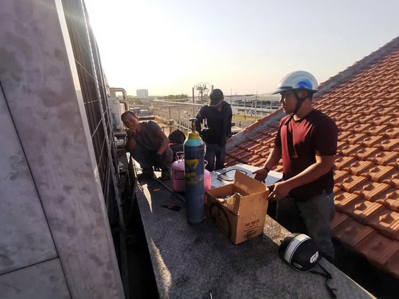 Dịch vụ bảo trì sửa chiller Quận 7 Hồ Chí Minh – Tối ưu hiệu suất, đảm bảo vận hành ổn định Bao-Tri-Sua-Chiller-Quan-7-Ho-Chi-Minh-6