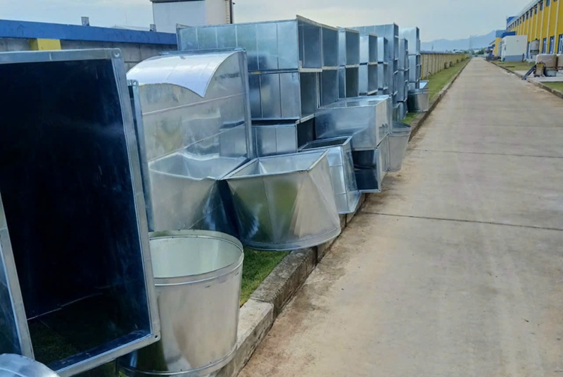 Thiết Kế Thi Công Thông Gió Xưởng Nhà Bè Hồ Chí Minh – Giải Pháp Làm Mát Toàn Diện, Tiết Kiệm, Hiệu Quả Thiet-Ke-Thi-Cong-Thong-Gio-Xuong-Xuong-Nha-Be-Ho-Chi-Minh-2