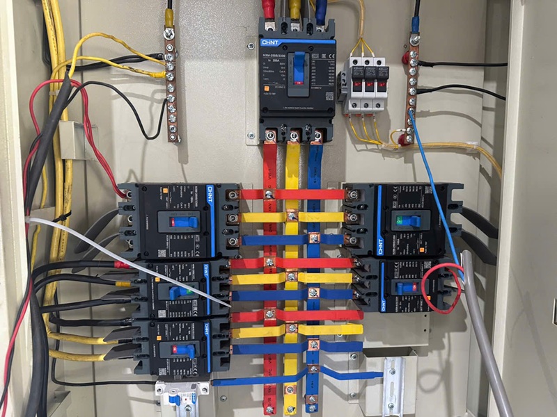 Thiết Kế Lắp Đặt Tủ Điện 3 Pha Tân Uyên Bình Dương – Giải Pháp Năng Lượng An Toàn Cho Nhà Xưởng Công Nghiệp Thiet-Ke-Lap-Dat-Tu-Dien-3-Pha-Tan-Uyen-Binh-Duong-2