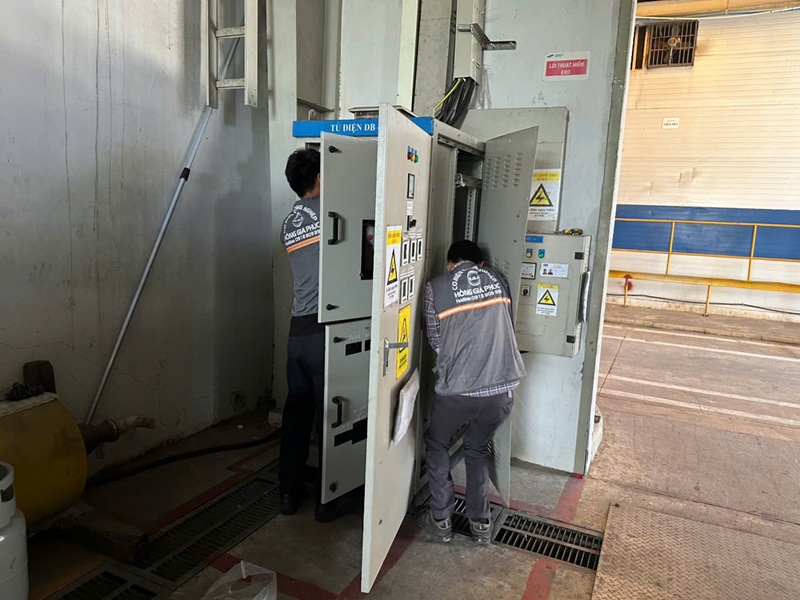 Thiết Kế Lắp Đặt Tủ Điện 3 Pha Tân Uyên Bình Dương – Giải Pháp Năng Lượng An Toàn Cho Nhà Xưởng Công Nghiệp Thiet-Ke-Lap-Dat-Tu-Dien-3-Pha-Tan-Uyen-Binh-Duong-5