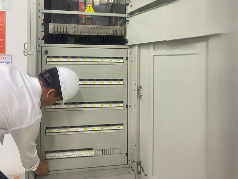Thiết Kế Tủ Điện Công Nghiệp Dầu Giây Đồng Nai – Giải Pháp An Toàn Và Hiệu Quả Cho Doanh Nghiệp Thiet-Ke-Tu-Dien-Cong-Nghiep-Dau-Giay-Dong-Nai-5