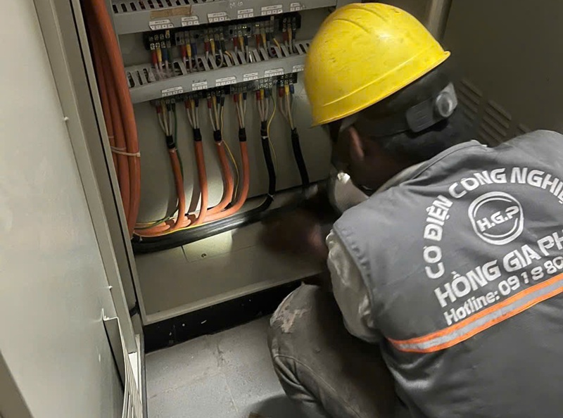 Thiết Kế Tủ Điện Công Nghiệp Đồng Phú Đồng Nai – Giải Pháp Điện An Toàn, Hiện Đại Cho Nhà Xưởng Thiet-Ke-Tu-Dien-Cong-Nghiep-Đong-Phu-Dong-Nai-3