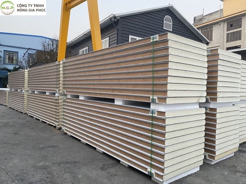 Cach-Lap-Dat-Vach-Panel-Nha-Xuong-Chuyen-Nghiep-8